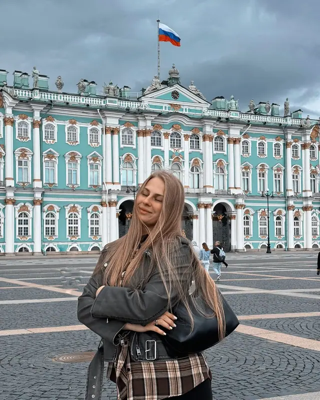 У Эрмитажа